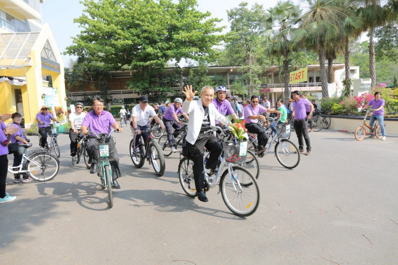 กิจกรรมลดโลกร้อน (Car Free Day) : ครอบครัว สนอ.จักรยานแรลลี่ ลดโลกร้อน