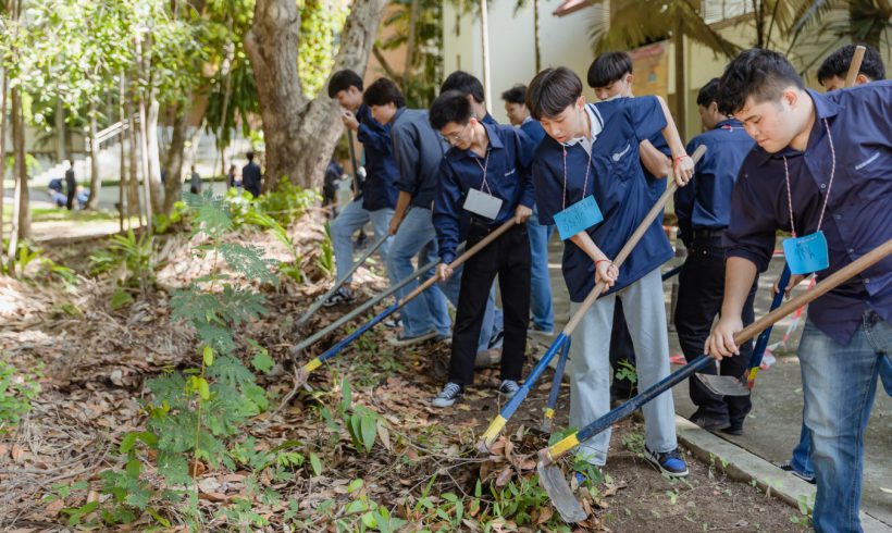 Big Cleaning Day Maejo Green Heart & Smart University ม.แม่โจ้ ปลูกจิตสำนึกให้น้องใหม่ สร้างจิตอาสาพัฒนาชุมชน